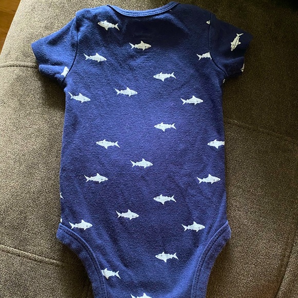 Shark onesie - Picture 3 of 3